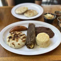 Xinia's Bakery - A Little Bit of Everything