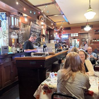 Bonge's Tavern - New American Near Me - Perkinsville, Indiana