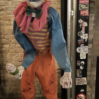 Lefty's Day and Night - Scary clown - Bars Near Me - Austin, Texas