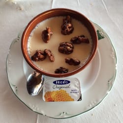 Las Torres - Cuajada Casera con Nueces y Miel.