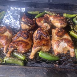 De La Villa Mexican Restaurant - Pollos al carbon