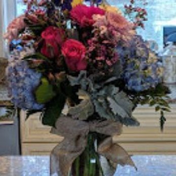 Hearts 'N Flowers - Florists Near Me - Ipswich, Massachusetts
