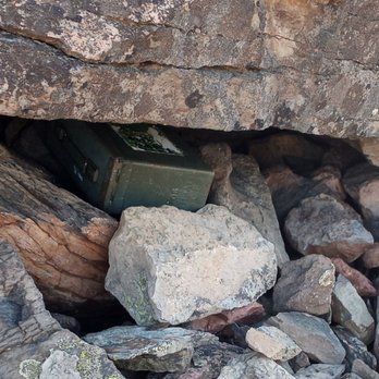 Truckee Legacy Trail - Glenshire - Geocache hidden under a big boulder - Parks Near Me - Truckee, California Truckee Legacy Trail - Glenshire - Geocache hidden under a big boulder - Parks Near Me - Truckee, California