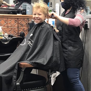 Canyon Del Oro Barber Shop - Happy boy getting his style On with Amy - Barbers Near Me - Tucson, Arizona Canyon Del Oro Barber Shop - Happy boy getting his style On with Amy - Barbers Near Me - Tucson, Arizona