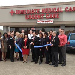 Immediate Medical Care - Friendswood Chamber Ribbon Cutting