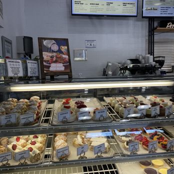 Le Paris Brest Cafe - Pastry's - Patisserie/Cake Shop Near Me - Henderson, Nevada
