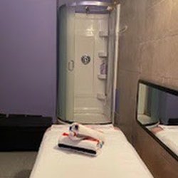 Dragon Massage Spa - Clean massage spa room