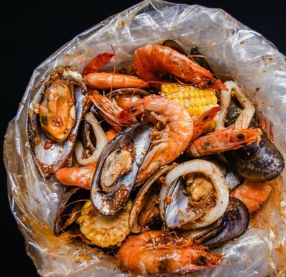 Cap't Loui - Cajun Seafood Boil by null