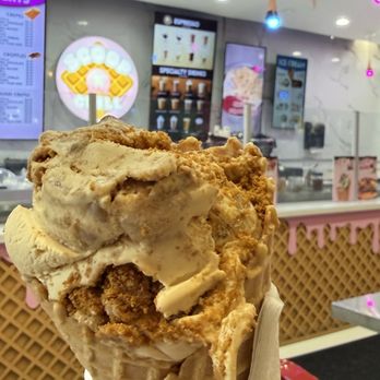 Scoop N Chill - Biscoff ice cream - Gelato Near Me - Berkeley, California