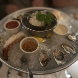 Kennedy's Steakhouse - Seafood Tower