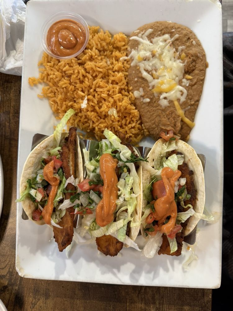 La Cava Mexican Bar & Grill