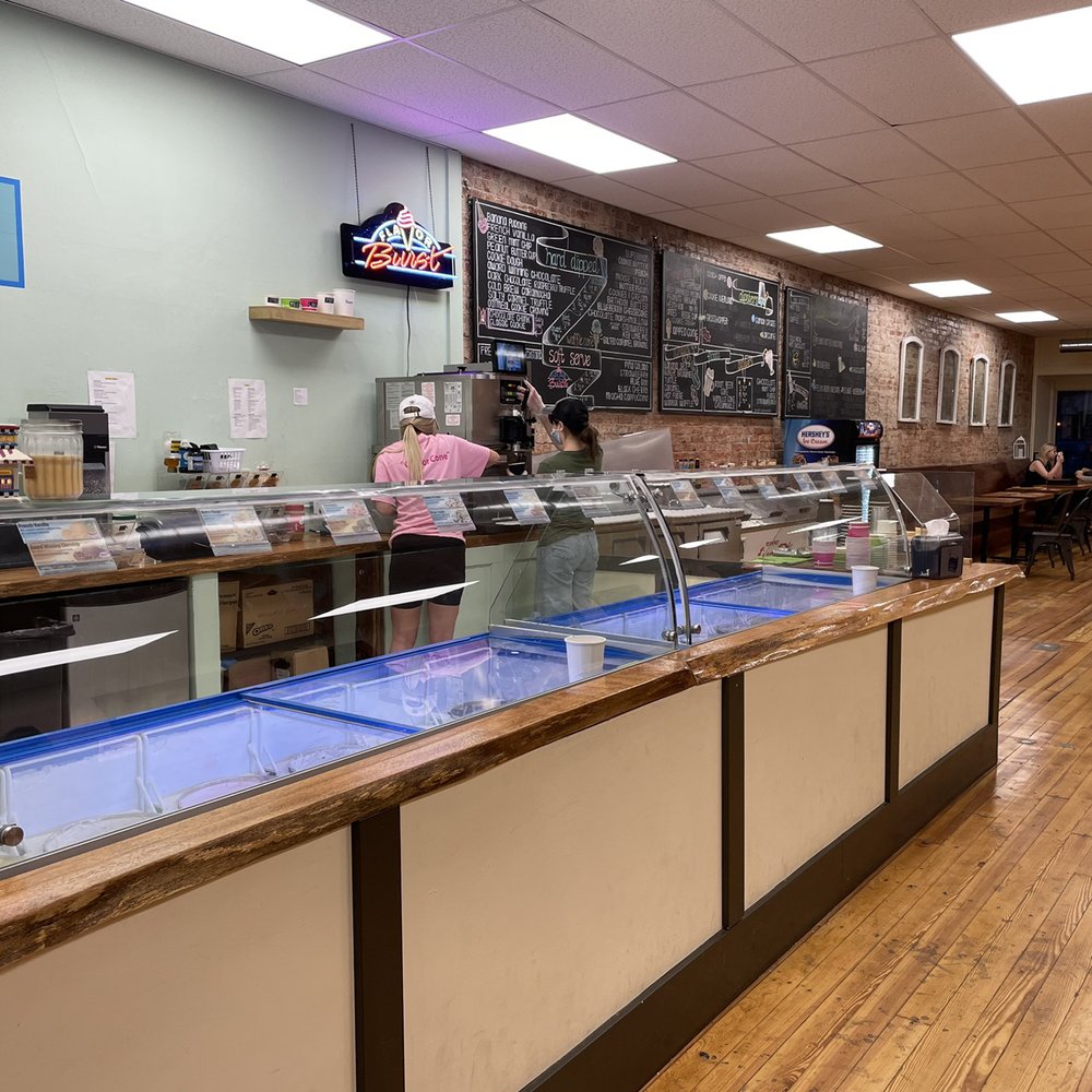 Danville Dips - Counter - Ice Cream & Frozen Yogurt Near Me - Danville, Indiana Danville Dips - Counter - Ice Cream & Frozen Yogurt Near Me - Danville, Indiana