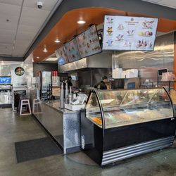 Halal Burgers - Inside