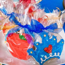 Snow White themed cookies
