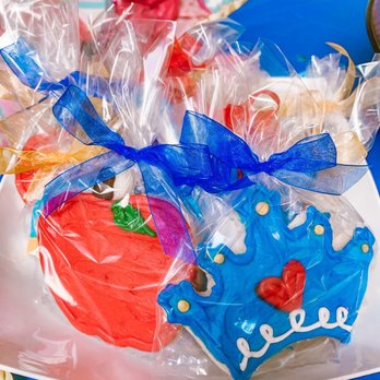 Cookies By Jess - Snow White themed cookies - Bakeries Near Me - Orange, California