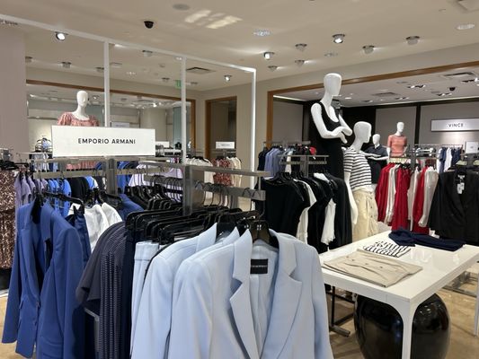 Neiman Marcus by null