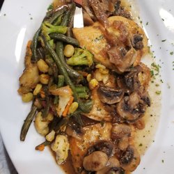 Danbury Family Diner - Chicken Breast Marsala (no rice)