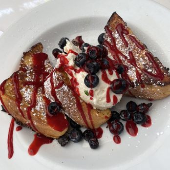 26 Beach Restaurant - The 19 French Toast - New American Near Me - Venice, California 26 Beach Restaurant - The 19 French Toast - New American Near Me - Venice, California