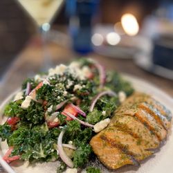 Blackwall Hitch - Grilled Salmon & Kale Salad