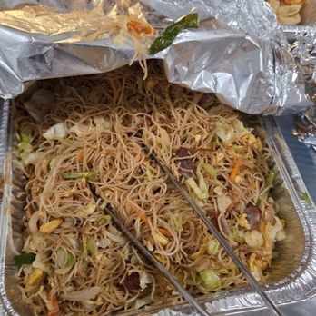 Happy Party Tray Catering - Rice noodles - Caterers Near Me - Rosemead, California Happy Party Tray Catering - Rice noodles - Caterers Near Me - Rosemead, California