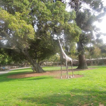 Leon The Giraffe Statue - Landmarks & Historical Buildings Near Me - San Mateo, California
