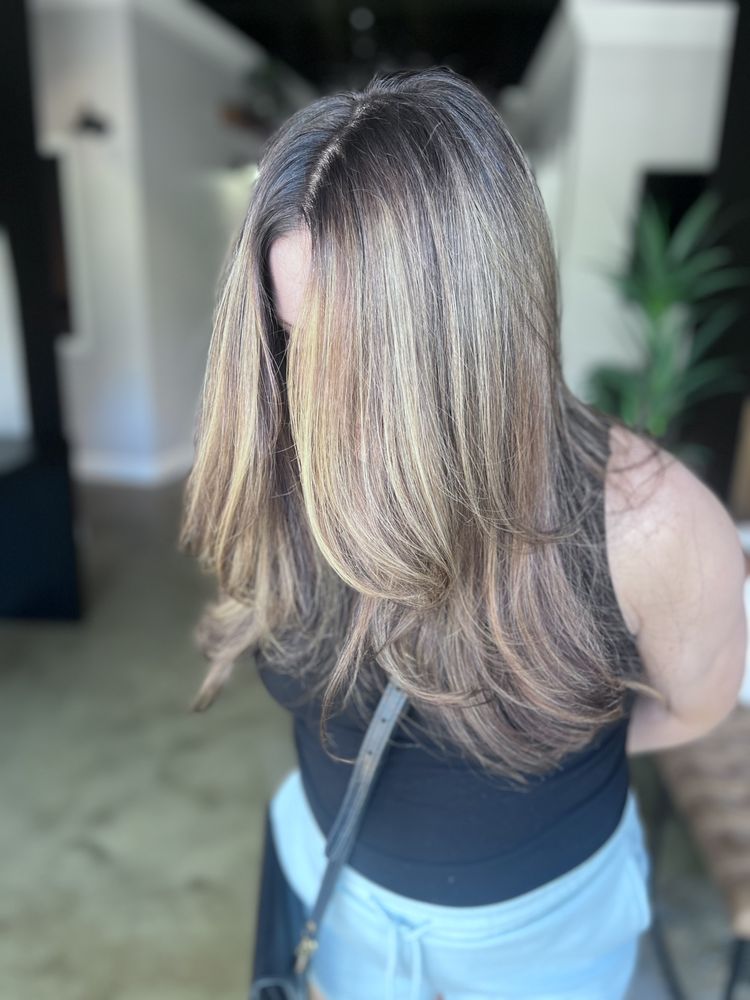 Beauty Mark Hair Studio Logo
