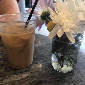 Killebrew Coffee - Iced latte and table centerpiece - Coffee & Tea Near Me - Nashville, Tennessee Killebrew Coffee - Iced latte and table centerpiece - Coffee & Tea Near Me - Nashville, Tennessee
