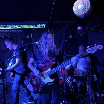 Winters Tavern - Erik Core tears it up at Winters. - Bars Near Me - Pacifica, California