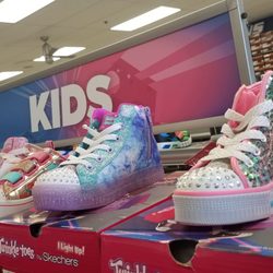 SKECHERS Factory Outlet