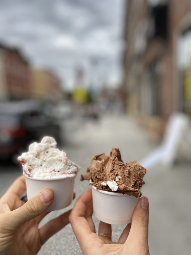 Chill Gelato Logo