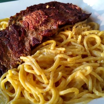 El Pollo Real - Tallarin a la Huancaína con Bistec - Peruvian Near Me - Rockville, Maryland