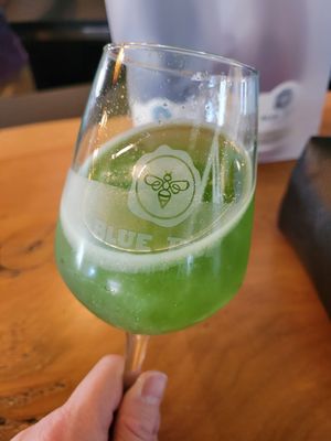 Blue Bee Cider by null