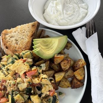 Everyday Eatery - Morning Market Scramble, Yogurt Bowl - Cafes Near Me - Irvine, California