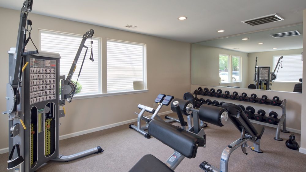 WOODMERE TRACE APARTMENT HOMES 43 Photos & 12 Reviews 6741 E