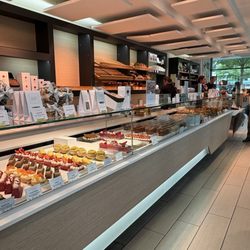 Guillaume Bichet | Chocolaterie et pâtisserie Versoix - Sweet deserts.