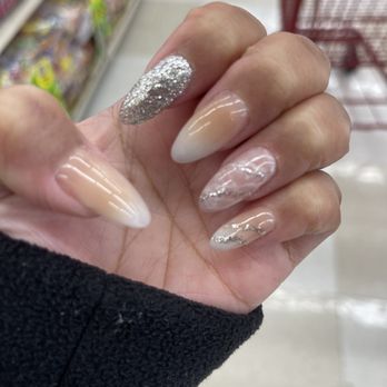 EM Beauty Nail Spa - Nail Salons Near Me - Millbrae, California