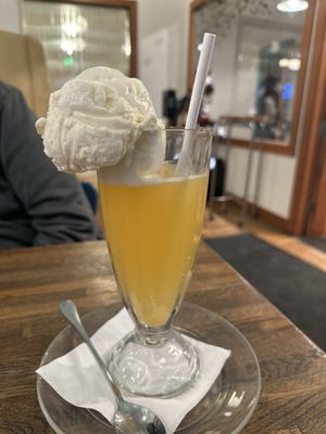 Shug's Soda Fountain and Ice Cream by null