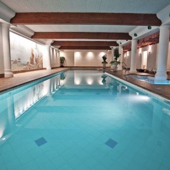 Enzian Inn - The indoor pool - Hotels Near Me - Leavenworth, Washington