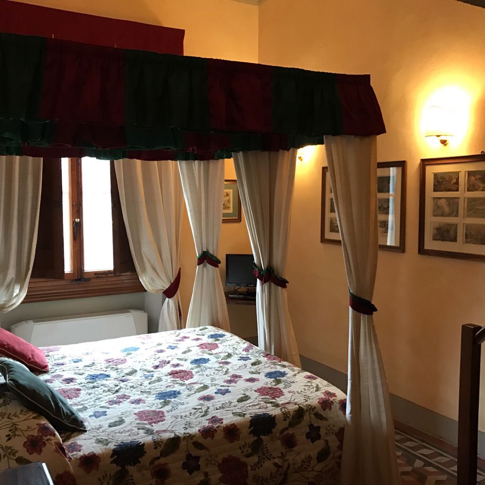 Antica Dimora Johlea, ruth's - Hotels & Travel Near Me - Florence, FI