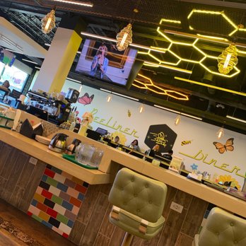 Beeliner Diner - Brunch with wifey!! - Breakfast & Brunch Near Me - Alexandria, Virginia Beeliner Diner - Brunch with wifey!! - Breakfast & Brunch Near Me - Alexandria, Virginia