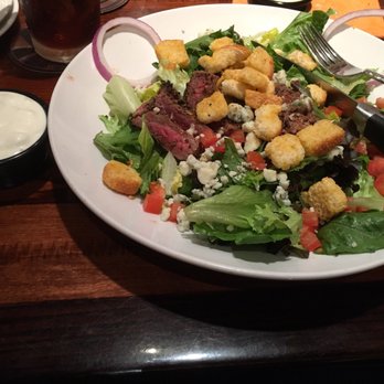 LongHorn Steakhouse - 7-Pepper Sirloin Salad - steak cooked perfectly, and all veggies fresh - Steakhouses Near Me - Pooler, Georgia