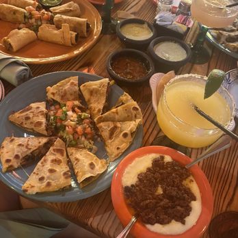El Tiempo Cantina - Webster - Tex-Mex Near Me - Webster, Texas