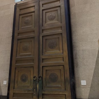 The Parthenon - Huge door - Landmarks & Historical Buildings Near Me - Nashville, Tennessee The Parthenon - Huge door - Landmarks & Historical Buildings Near Me - Nashville, Tennessee