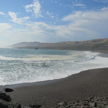 Sonoma Coast State Park - beach looking north - Parks Near Me - Jenner, California Sonoma Coast State Park - beach looking north - Parks Near Me - Jenner, California