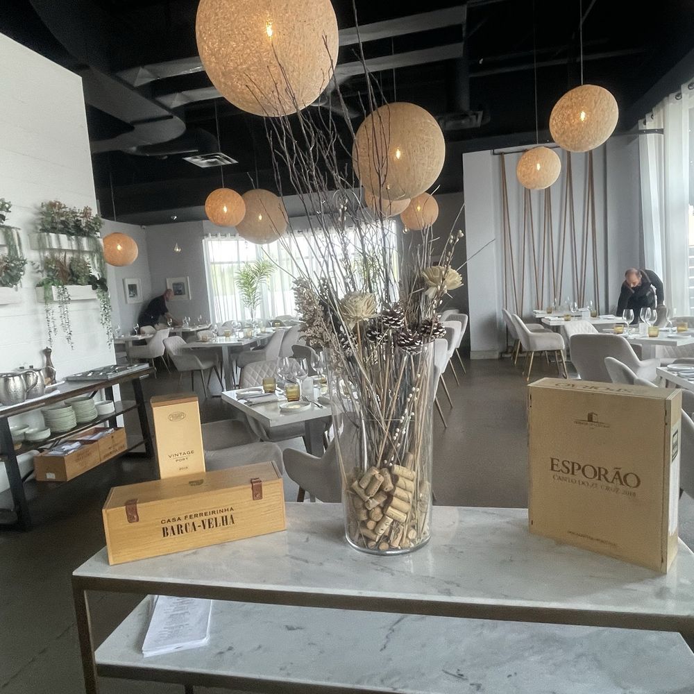 Fishbone Kitchen + Grill - Seafood Near Me - Aurora, Ontario