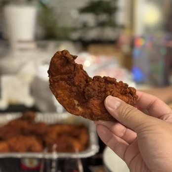 Dave's Hot Chicken - Chicken Shop Near Me - New York, New York