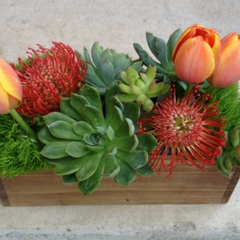 Pollen Floral Art - Awesome arrangement at the wedding reception (photo taken the morning after the wedding). - Florists Near Me