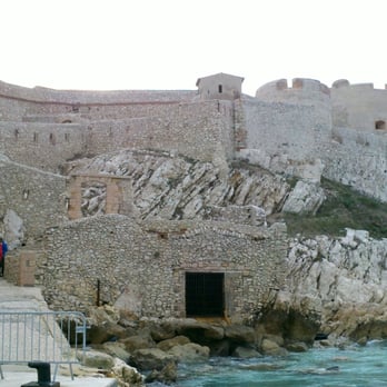 Château d'If - Landmarks & Historical Buildings Near Me - Marseille, 13 Château d'If - Landmarks & Historical Buildings Near Me - Marseille, 13
