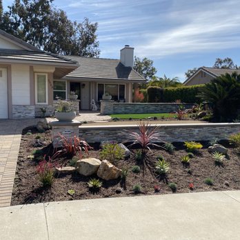 Paradise Designs - the front yard of a home - Gardeners Near Me - San Clemente, California
