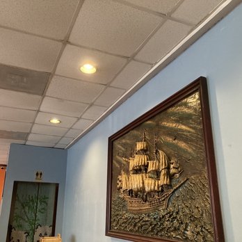 Full Kee Restaurant - Decor - Chinese Near Me - Richmond, Virginia